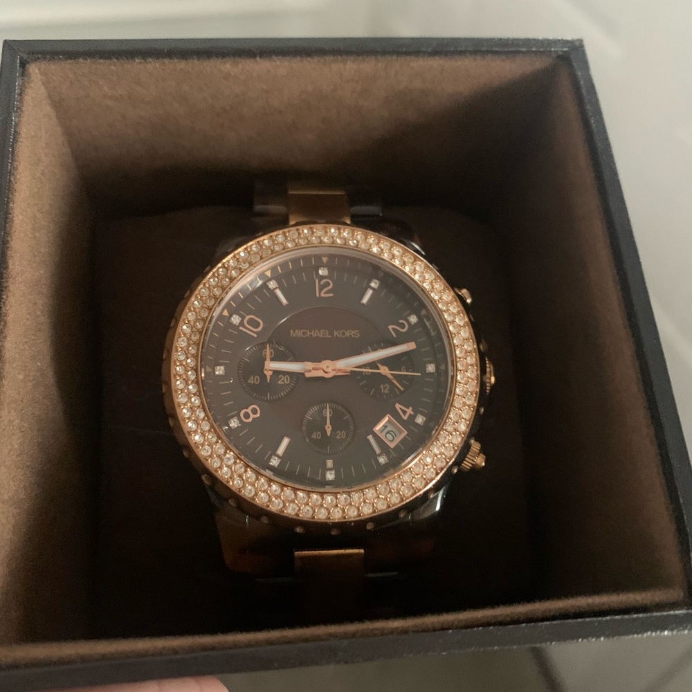 Michael Kors Watch - Picture 3 of 10
